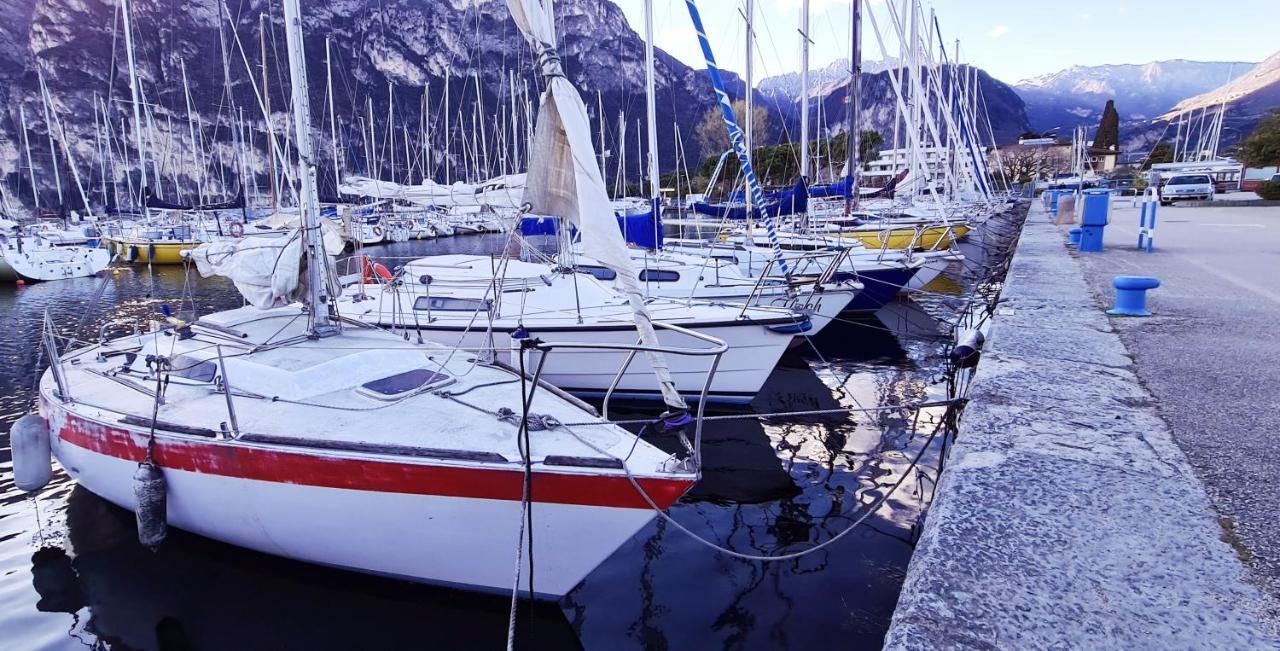 Garda Lake Aloha Apartments Torbole Sul Garda Ngoại thất bức ảnh